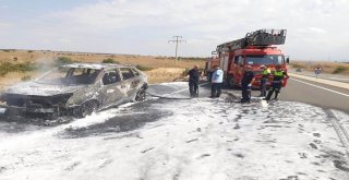 Seyir Halindeyken Yanan Otomobil Küle Döndü