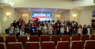 Dünya Gençliği Ankarada Buluşuyor