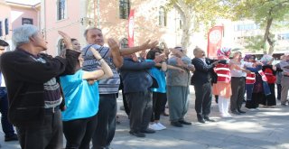 Elazığda Gençler İle Yaşlılar Egzersiz Yaptı