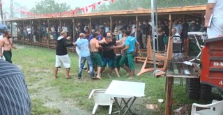 Yağmur Altındaki Güreşlerde Pehlivanlar Arasında Gerginlik