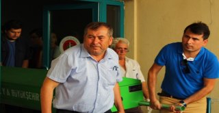 Antalyada Evlerinde Ölü Bulunan Anne Ve Oğlunun Cenazesi Morgdan Alındı