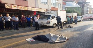 Açılan Kapıya Çarpıp Midibüsün Altında Kalan Kadının Son Görüntüleri Ortaya Çıktı