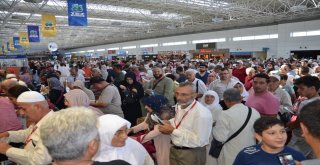 Antalyadan 2Nci Hac Kafilesi Dualarla Uğurlandı