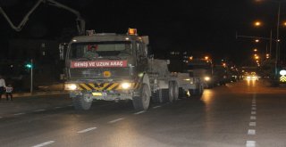 Suriye Sınırına Askeri Sevkıyat Sürüyor