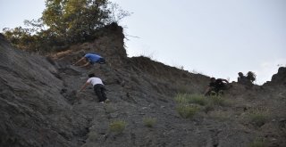 Yamaçta Mahsur Kalan Genci İtfaiye Kurtardı