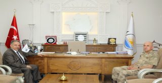 Korgeneral Karataştan Van Büyükşehir Belediyesine Ziyaret