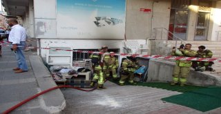 Üsküdarda Mobilya Atölyesinde Yangın Paniği