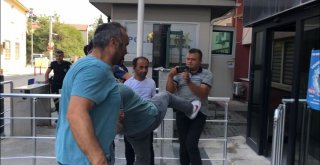 Yakalanan Cezaevi Firarisinden Basın Mensubuna Tekmeli Saldırı