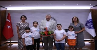 Lösev Gönüllüleri Başkan Çeliki Ziyaret Etti