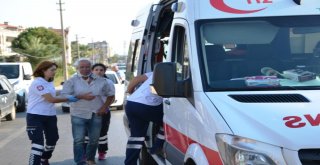 Ayvalıkta Motosiklet İle Otomobil Çarpıştı: 1 Yaralı