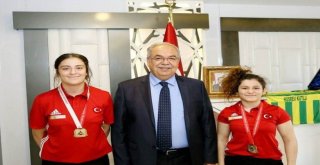 Adıyamanlı Güreşçiler Avrupada Derece İle Döndü