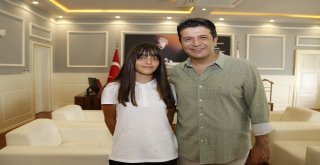 Başkan Genç, Bisikletçi Sarıyı Ağırladı