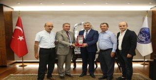 Başkan Çelik: “Şehre Fayda Sağlayanların Yanındayız”