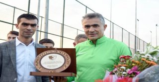 Bakkallar Ve Manavlar Odasından Bb. Erzurumspora Ziyaret