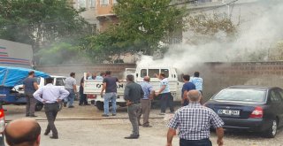 Park Halindeki Kamyonette Yangın Çıktı
