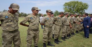 Vali Ünlü Askerlerle Bayramlaştı