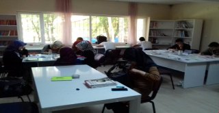 Tatvanlı Öğrencilerden Kütüphanelere Yoğun İlgi