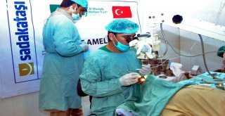 Sadakataşı Derneğinde Etiyopyada Katarakt Ameliyatı