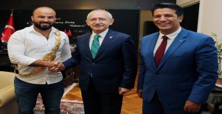 Kılıçdaroğlu, Genç Ve Okuluyu Ağırladı