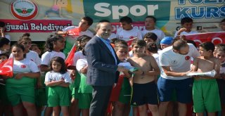 Belediye Başkanı Kılıç Yüzme Kursunu Ziyaret Etti