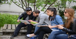 Bü Mezunlarından Kpss Başarısı