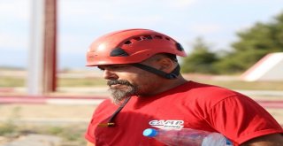 Ünlü Yüksek Çalışma Ve Kurtarma Eğitmeninin Ani Ölümü