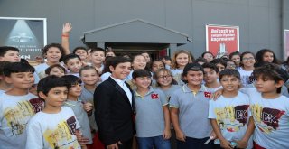 Bücür, Cem Yılmazın İzinde