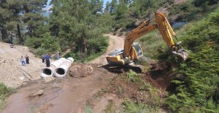 Erdemlide Yol Çalışmaları Devam Ediyor