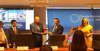 Rektör Acer, Çomüyü Bükreşte Tanıttı