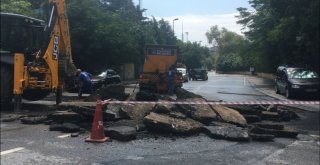 Sağanak Yağışın Ardından Beylerbeyinde Yol Çöktü