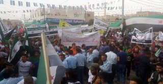 İdlibde Esad Karşıtı Protesto