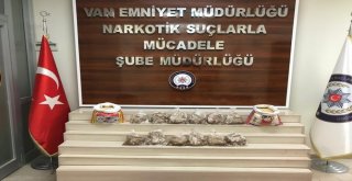 Uçakla İstanbula Götürülmek İstenen 6 Kilo Eroin Polise Takıldı