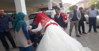 Gelin Ve Damattan Örnek Davranış