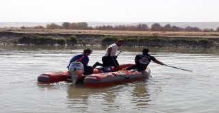 Kuzenini Kurtarırken Suda Kayboldu