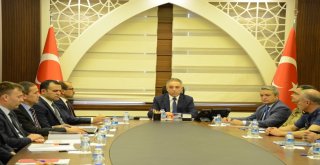 Hakkaride ‘Sınır Kapıları Konulu Toplantı