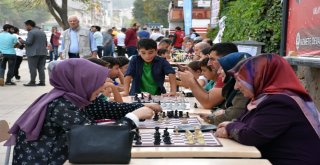 “Sokakta Satranç Var Projesi Muşta Start Aldı
