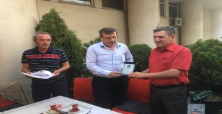 Esbalder Ayhan Oskayları Tebrik Etti