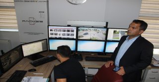 Düzcede Kırmızı Işıkta Geçen Emniyet Kemeri Takmayan Yandı