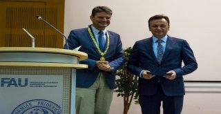 Rektör Prof. Dr. Şenocaka Almanyada Onursal Doktora Unvanı Verildi