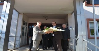 Kaymakam Çorumluoğlu Gülüçte Çiçeklerle Karşılandı