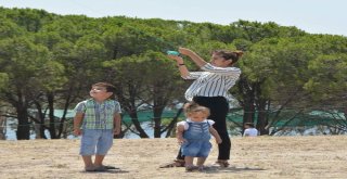 Aliağada Uçurtmalar Gökyüzünü Süsledi