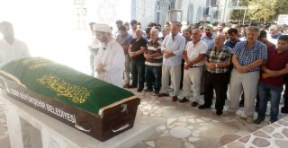 Doğuma Giderken Trafik Kazasında Ölen Kadının Cenazesi Gözyaşlarıyla Uğurlandı