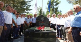 Denizer, Katledilişinin 19. Yılında Mezarı Başında Anıldı