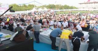 Festivalde Ödüllü Çiğköfte Yarışması