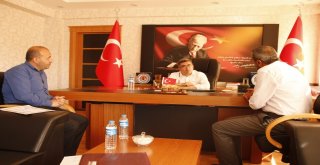 Kaymakam Çetin, Tayini Çıkan Vaiz Çelike Başarı Belgesi Verdi