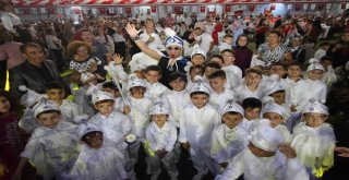 Bayraklıdaki Sünnet Şöleninde 70 Çocuk Erkekliğe Adım Attı