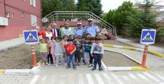 Çorumda Minikler Hem Öğrendi Hem Eğlendi