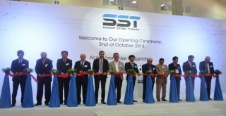 Japon Devinden Gemlike Fabrika