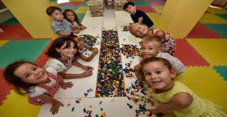 Teneffüs Parkta ‘Blok Evi