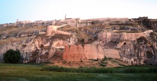 (Özel) Van Kalesi Güvence Altına Alındı